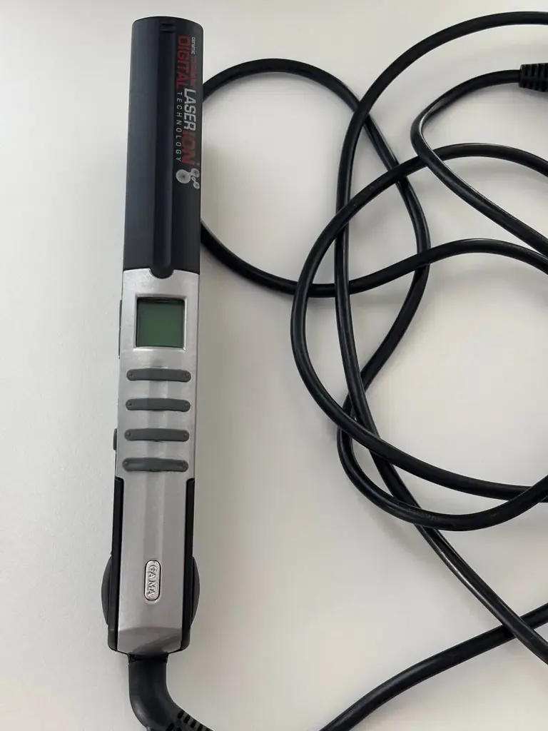 Продаю профессиональный утюжок для волос GA.MA Italy Professional Digital Laser Ion.