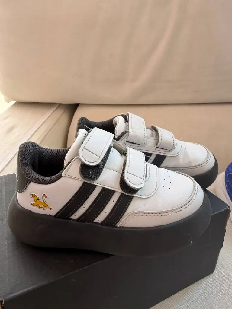 Кроссовки adidas в хорошем состоянии 10€ пара