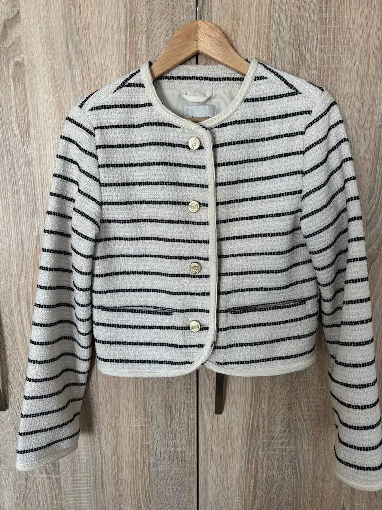 Продаю жакет Abercrombie & Fitch.