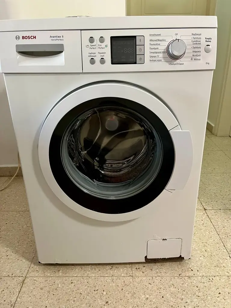 Стиральная машина б/у Bosch 8 серия, 8 кг загрузка. Экстерьер, к сожалению, пострадал, но внутри чи…