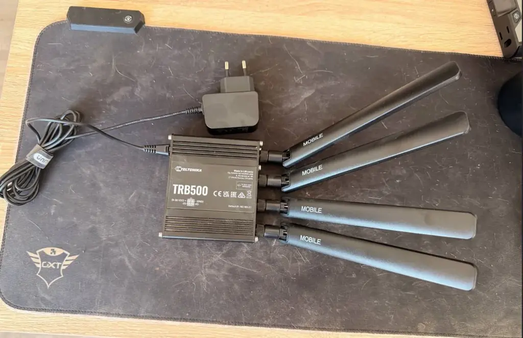 Продам Teltonika TRB500 — компактный промышленный 5G-шлюз (Gateway). Скорость до 1 Гбит/с, 4x4 MIMO…