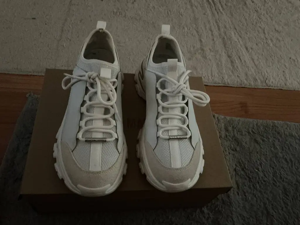 Кроссовки Steve Madden. Отличное состояние. Мало б/у. Маркировка 41. €30. Лимасол Папас