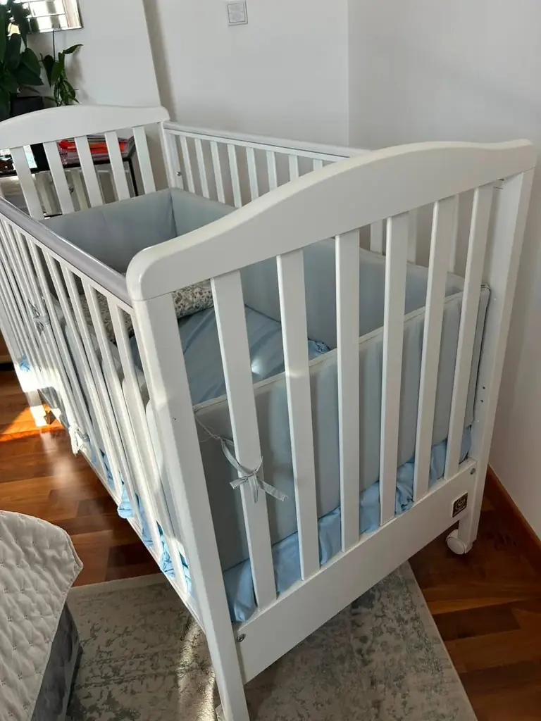 Продам кроватку italbaby за 200€ в отличном состоянии. Лимасол