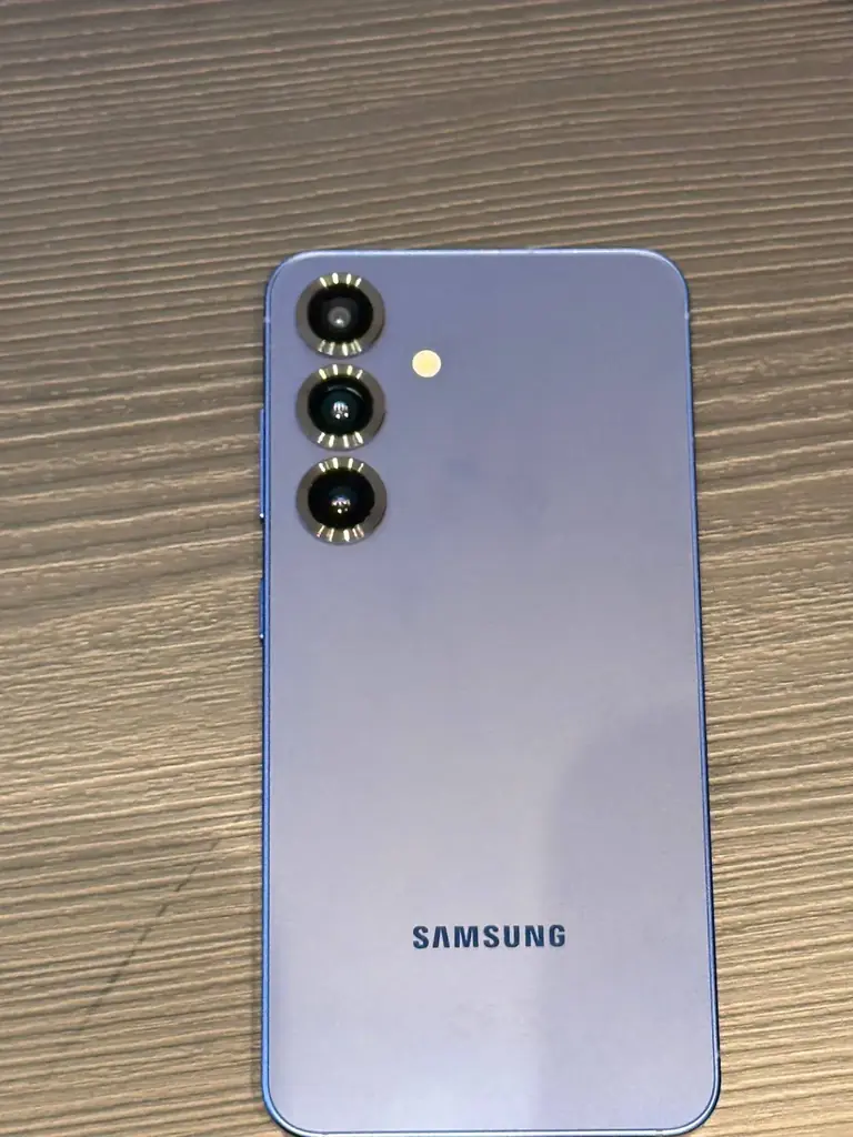 Galaxy S25 512Gb 600€