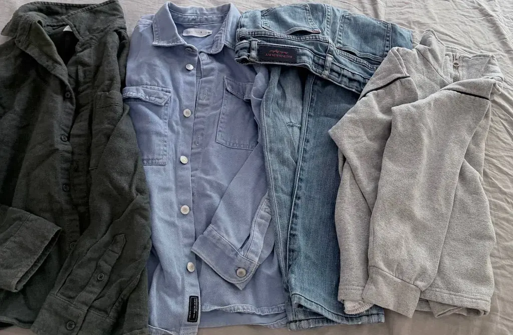 Рубашки Zara, джинсы Burberry, реглан, на 6-7-8 лет, за все 20 евро, Ларнака, другие города