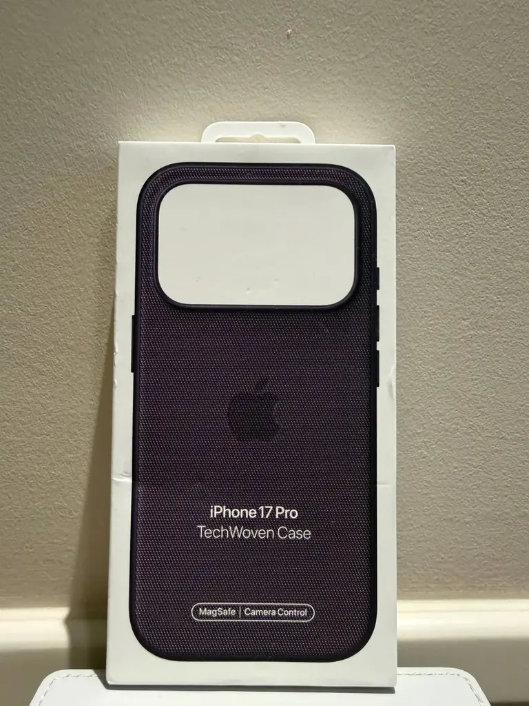 Оригинал Apple TechWoven для iPhone 17 Pro: новые чехлы, 2 цвета