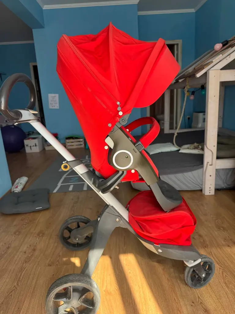 Stokke – Red | €180