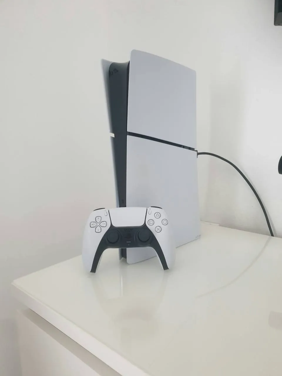 Playstation 5 digital 1tb like new slim €520