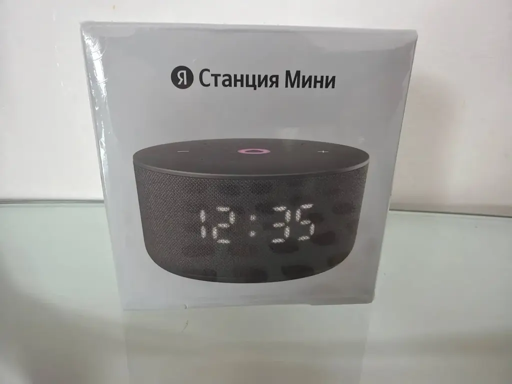 Продам  колонку Алиса мини  3 с часами. 150 евро. Лимассол