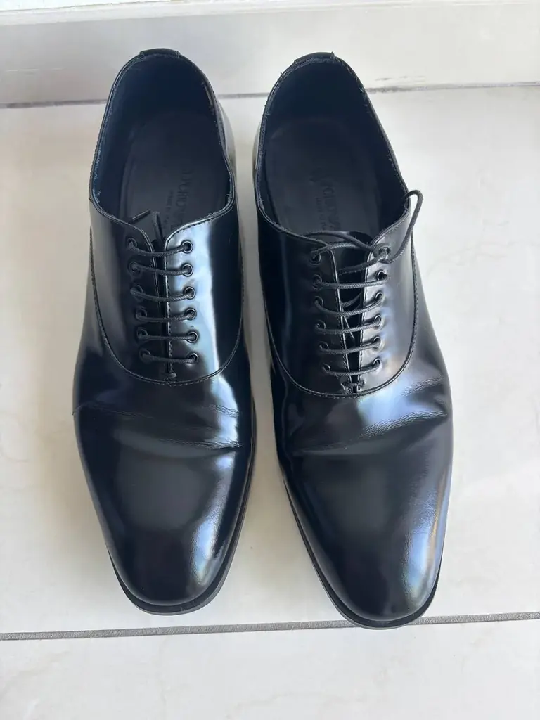 Продаю оригинальные мужские кожаные туфли Emporio Armani, Made in Italy.
