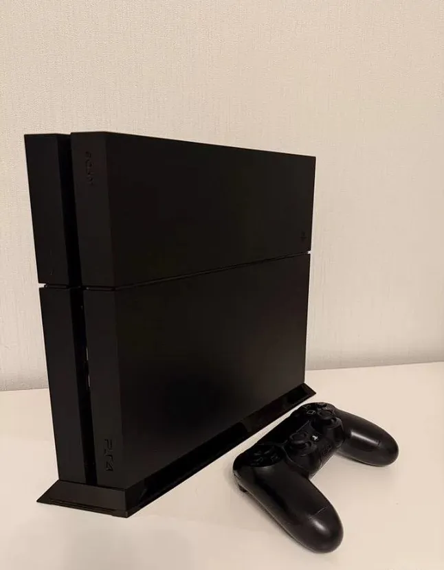 Продам PS4