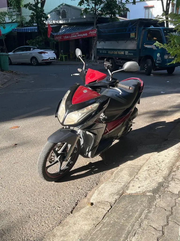 Продам мопед Suzuki Impulse 2016 год(конец 2015). Хорошие тормоза, спидометр и весь свет работает. …