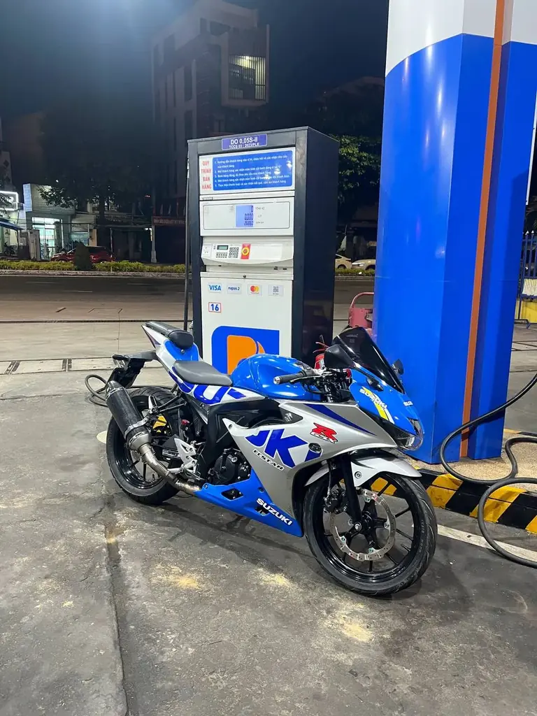 Продам мотоцикл Suzuki Gsx 150r 2022 год, 22.000 пробег, smart key
