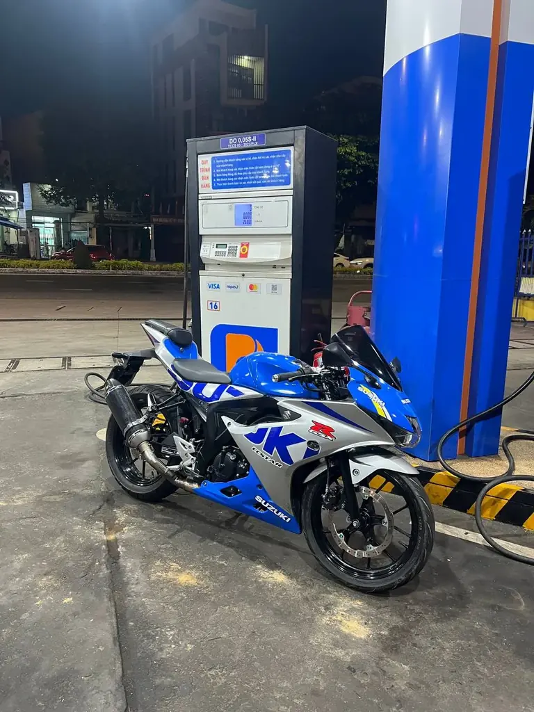 Продам мотоцикл Suzuki Gsx 150r 2022 год, 22.000 пробег, smart key