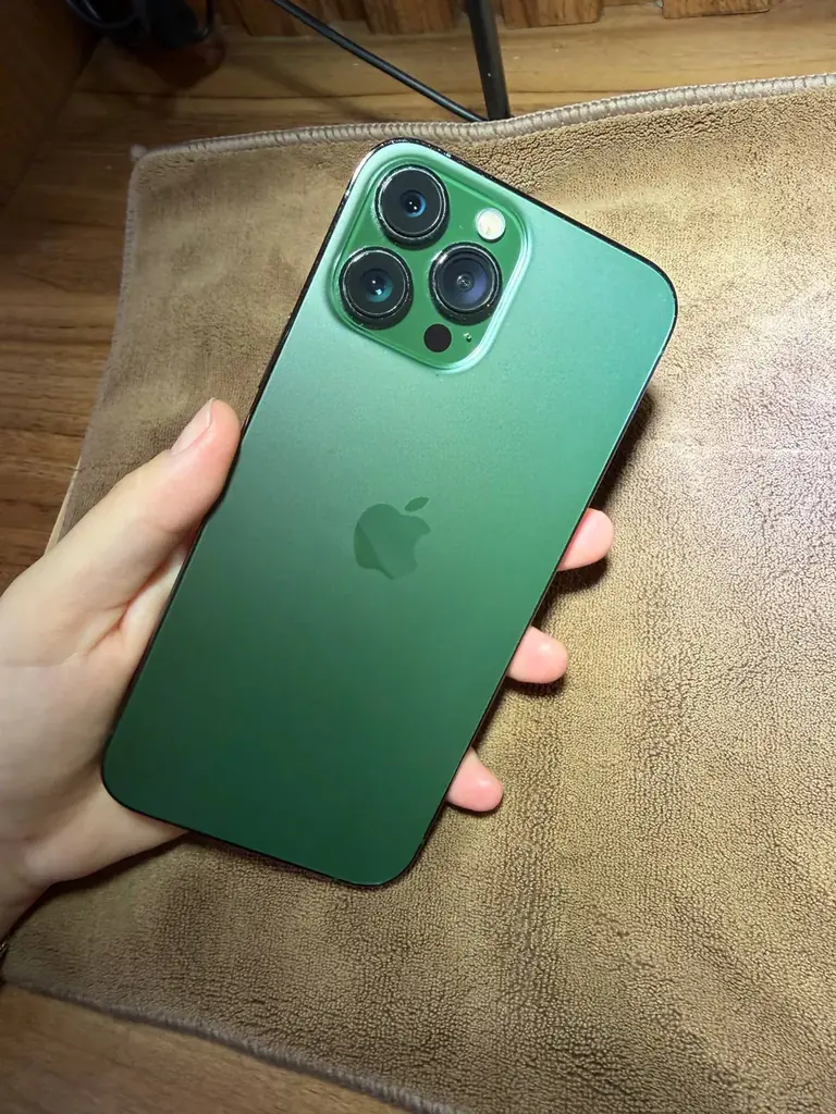 Продам iPhone 13 Pro Max 1 tb green без ремонтов, без царапин, 81% аккумулятора