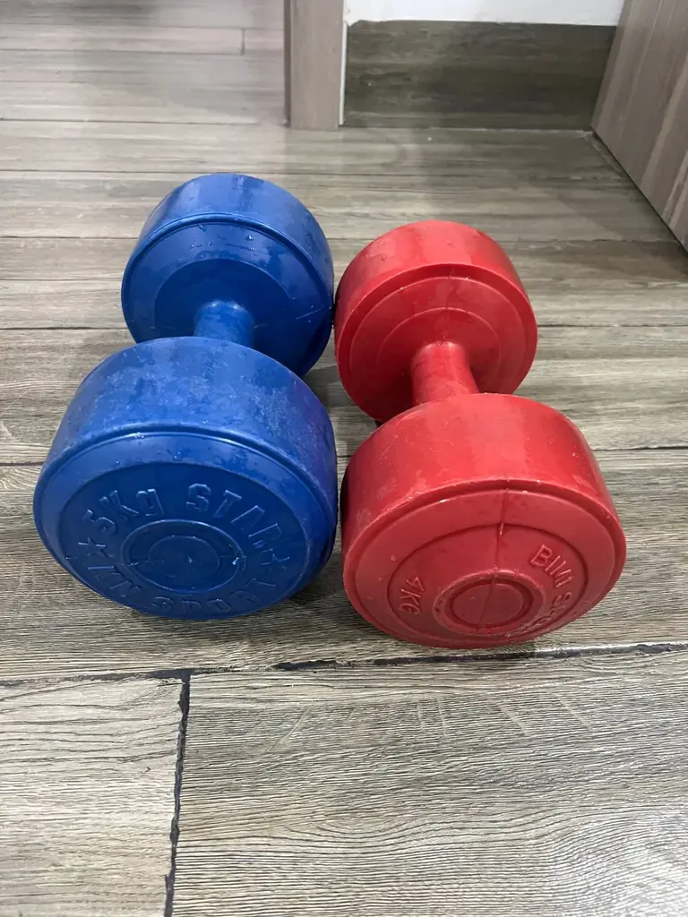 Гантели 5 кг и 4 кг 🏋️‍♂️