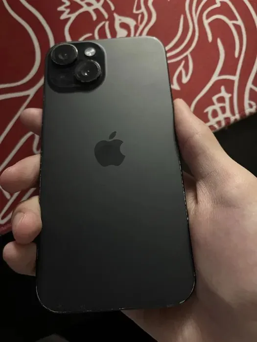 продам дешёво iphone 15 128gb, по всем вопросам - @jazzpoetik