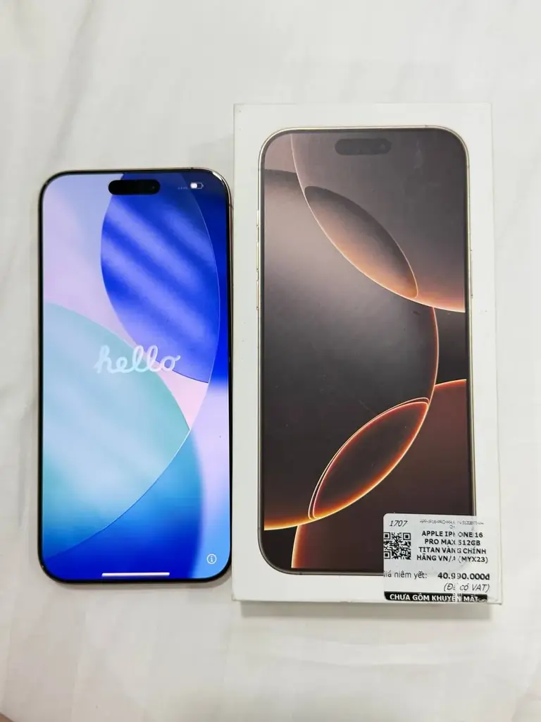 Продам iPhone 16 Pro Max 512 ГБ. Состояние отличное, из нюансов царапины на экране носился без стек…