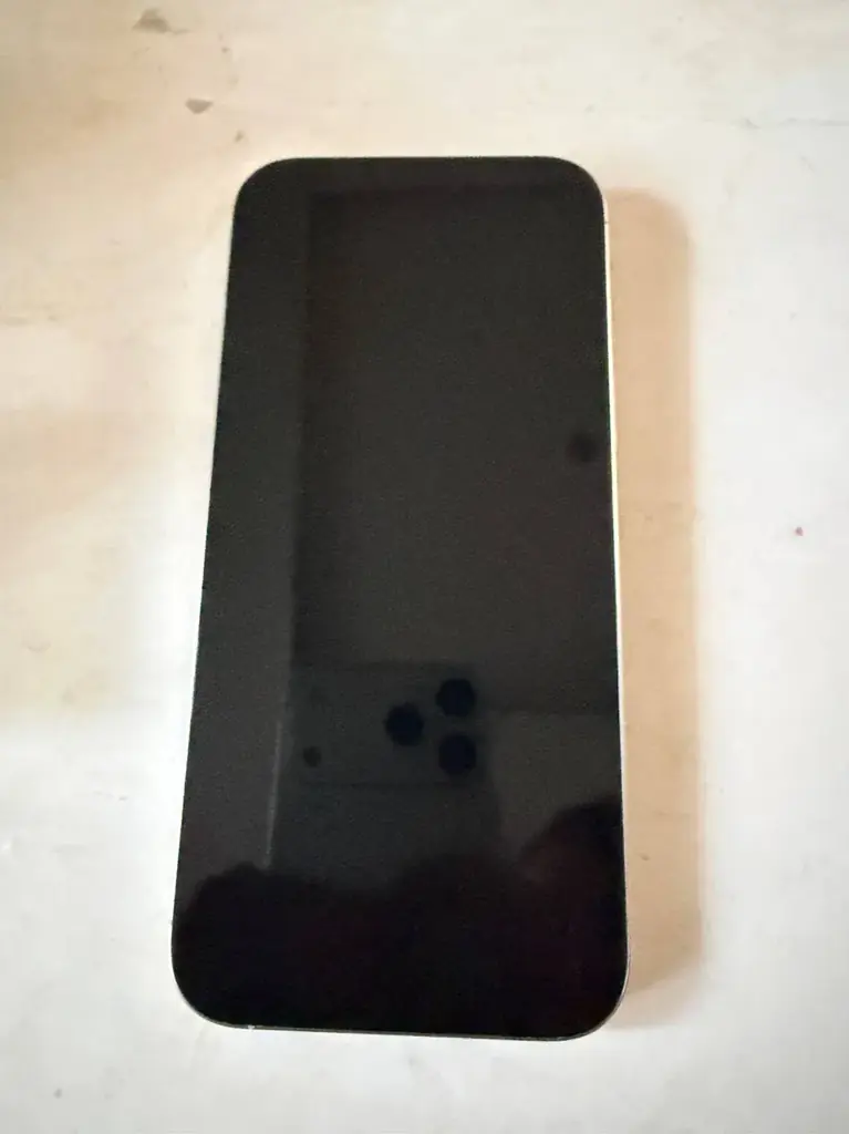 Продам iPhone 16 Pro Max 256 GB — 21,500 000 VND