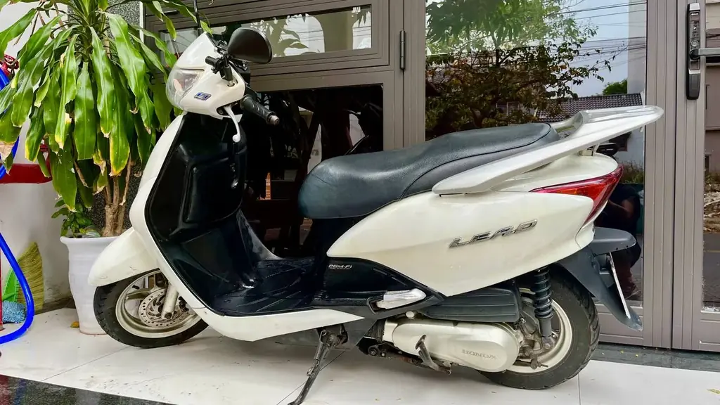 Продаю Honda Lead-110 — японская классика.