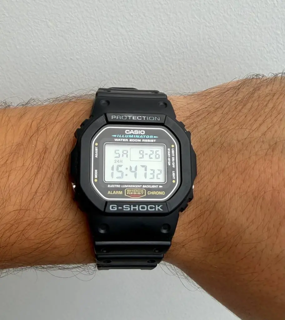 Casio G-Shock DW-5600E-1V - идеальное состояние 🔥