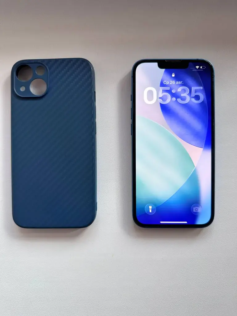 Продам iPhone 13 128gb синий SIM+eSIM