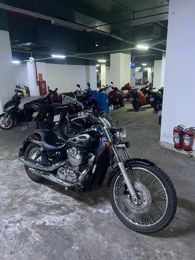 Продам мотоцикл Honda Shadow 750 Spirit конец 2007 года (2008).