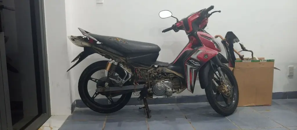 Кому-нибудь нужен такой байк Yamaha Юпитер 2011 года, на запчасти может быть или если не лень возиться- восстановить, а то сегодня выкинем не помойку.