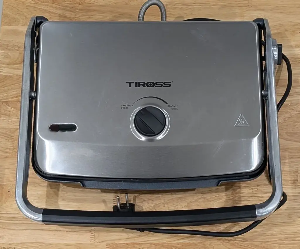 Продам электрический гриль Tiross TS9663