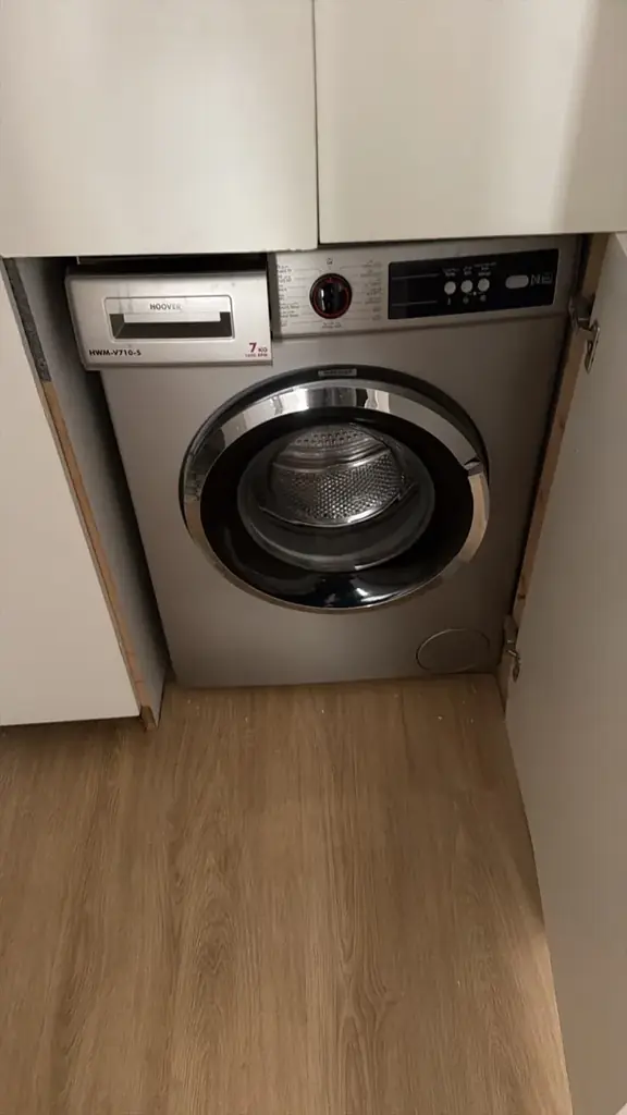 Продам стиральную машину Hoover (Модель: HWM-V710-S).