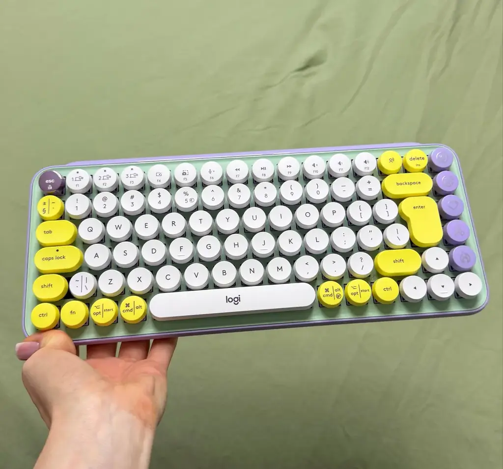 Logitech Wireless Keyboard Pop Keys ✨