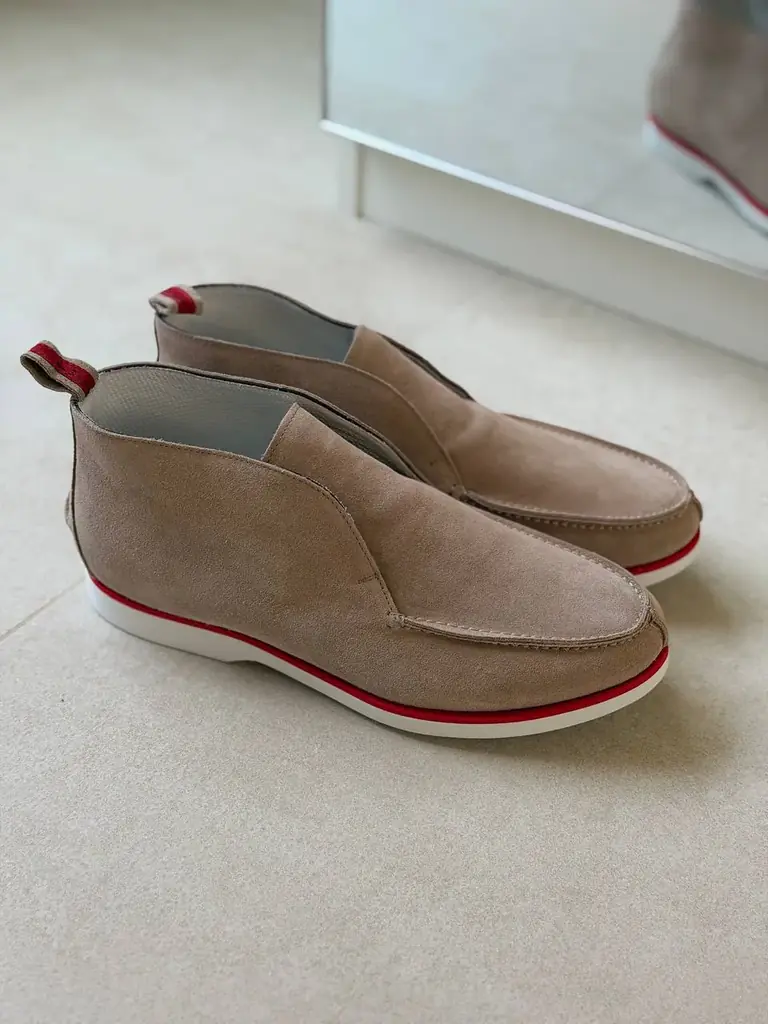 Новые лоферы Kiton. Ни разу не надевали. Света белого не видели:)