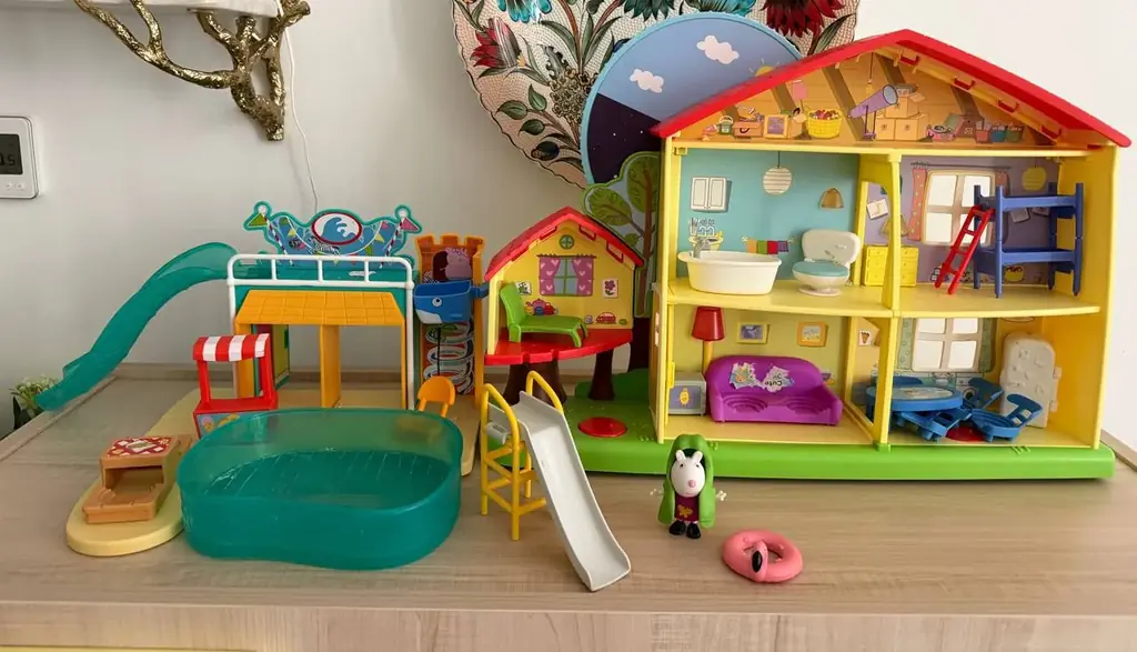 Peppa pig house
