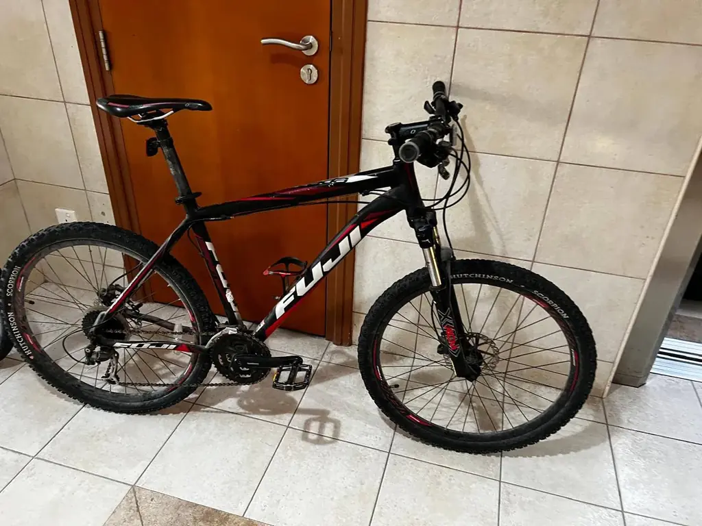 1. FUJI adult mountain bike – AED 400