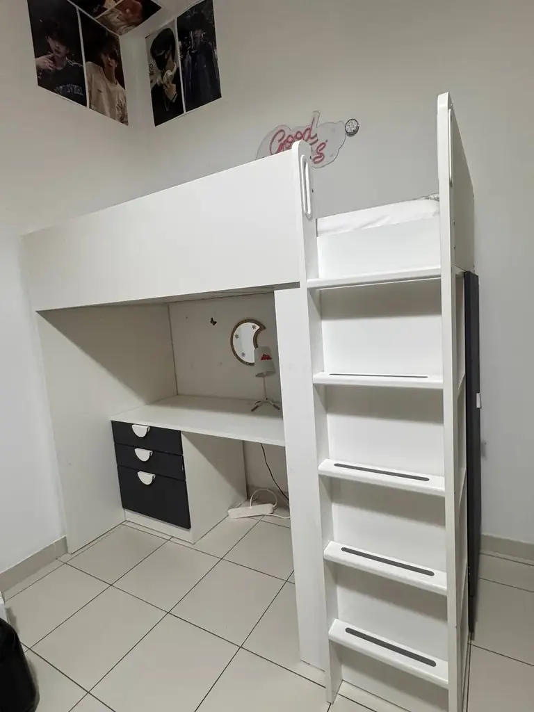 Кровать Икеа SMASTAD с рабочим местом, шкафом и матрасом. Самовывоз из Arjan, кровать в разобранном…