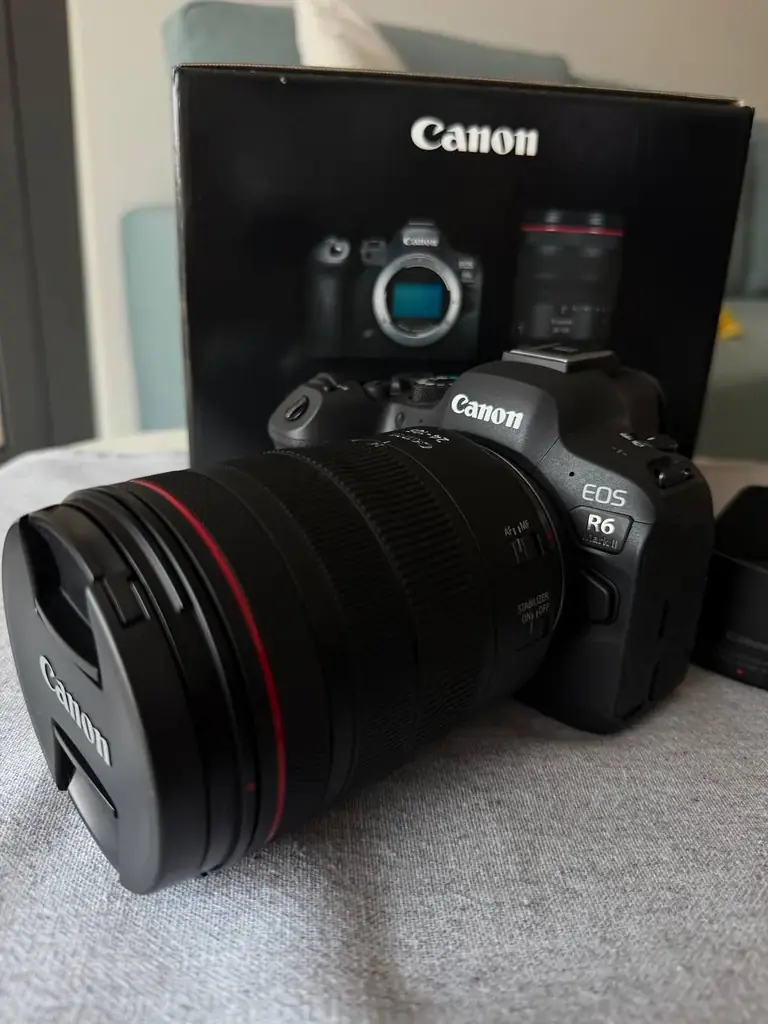 Canon EOS R6 Mark II + RF 24-105mm F4L IS USM (Как новый, использован дважды) - Полный комплект