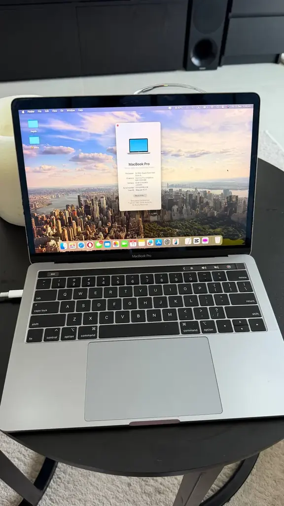 Продам Apple MacBook Pro 2019 250 GB 8 GB