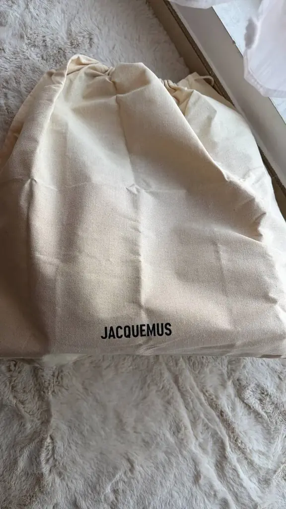Jaquemues Le Regalo