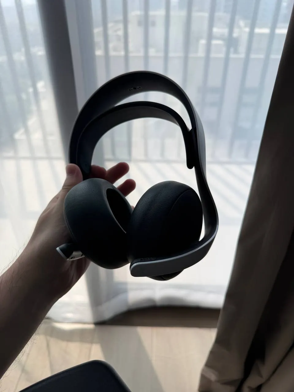 Продаю Sony PlayStation наушники. Отличное решение под PlayStation 5 консоль. Могут подключаться од…