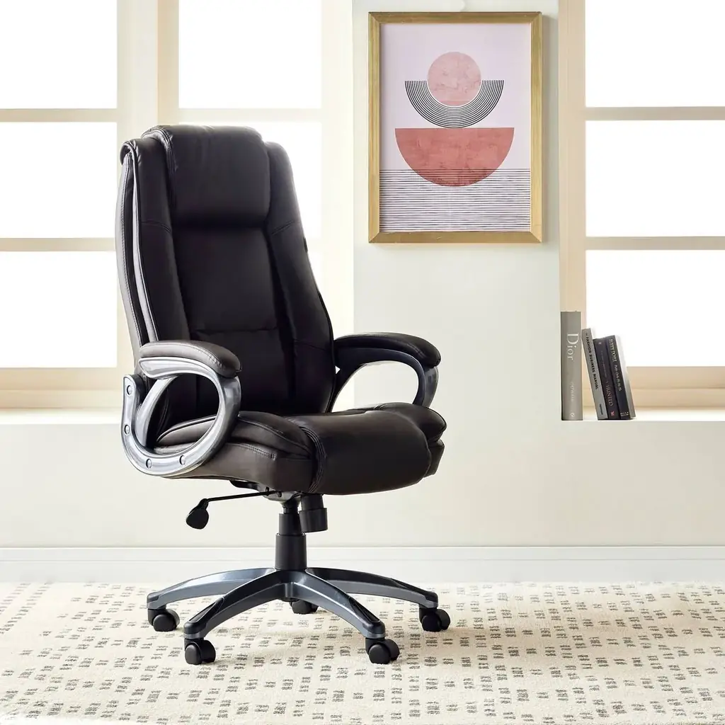 Офисное кресло в отличном состоянии. 74х65х122 см. 200 aed, JVT