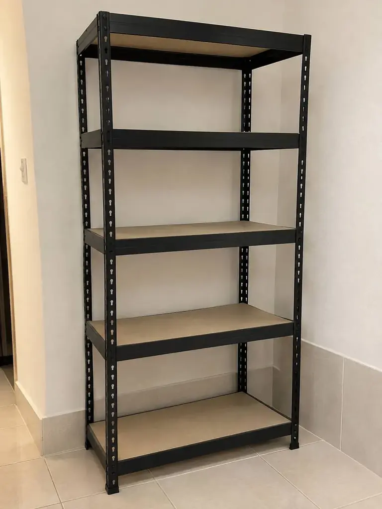Металлический стеллаж для хранения ACE. 180x97x40 cm. В отличном состоянии, в использовании меньше …
