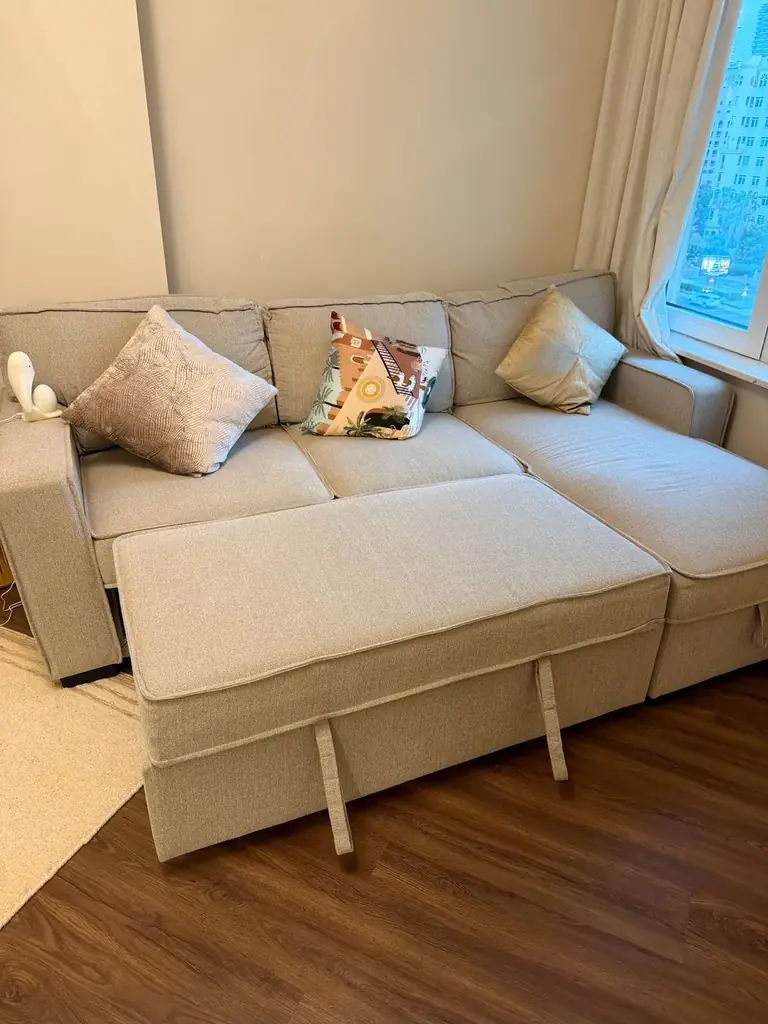 Диван-кровать home center 1000 AED в отличном состоянии