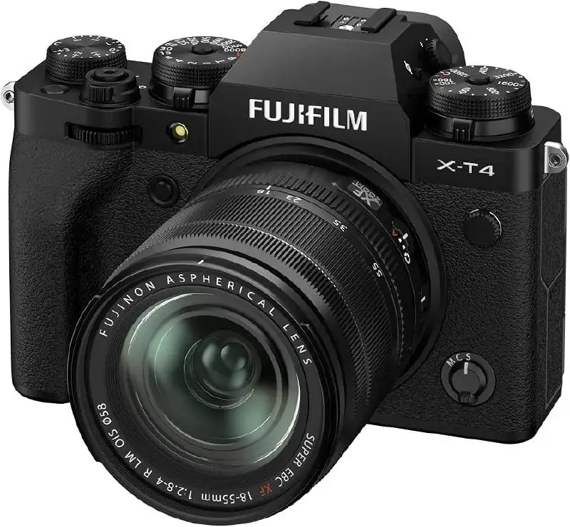 Продаю фотоаппарат Fujifilm XT 4 с объективом 18-55 2.8-4