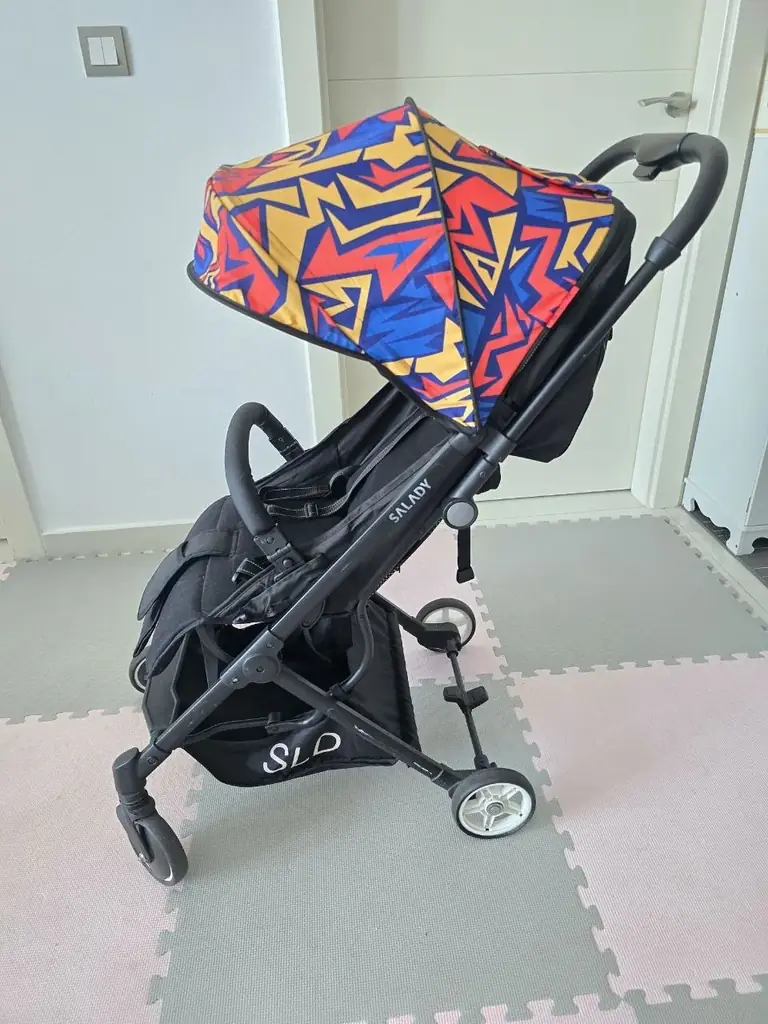 Teknum SLD - cabin approved stroller. AED 250. JVC
