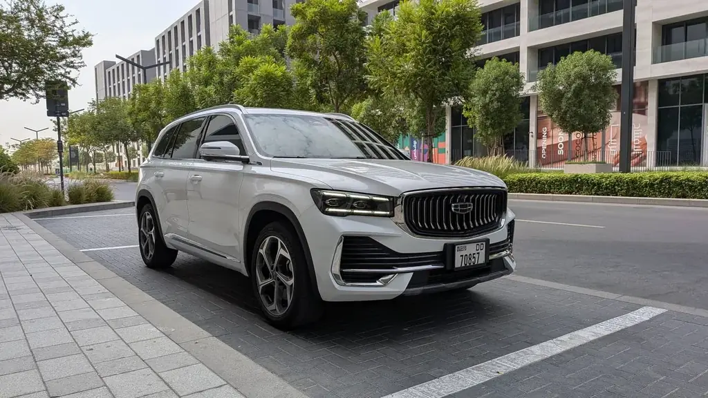 Продаю свою машину Geely Monjaro 2024 года | GCC | 44,000 км. В идеальном состоянии.