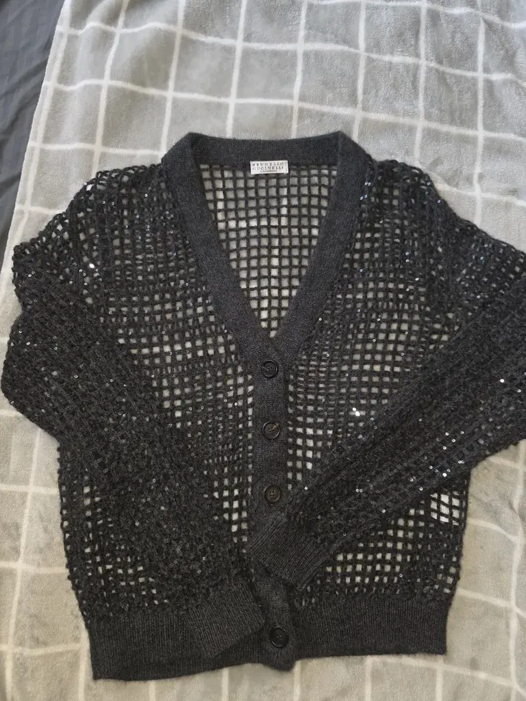 Продаю обалденный оригинальный кардиган BRUNELLO CUCINELLI cashmere,мягкий,в отлично состоянии,разм…