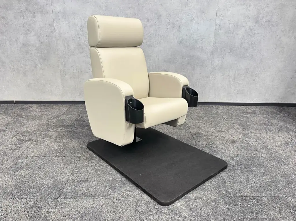 Have also this reclining chair for sale. Also for 200€ and also new. This one additionally reclines…