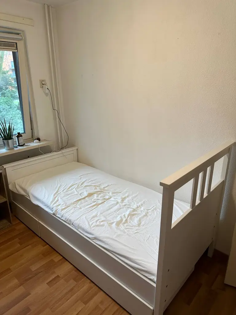 Ikea hemnes bed frame 50€