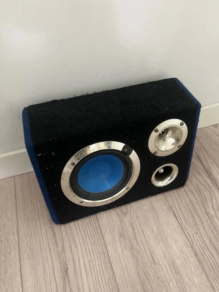 Free - passive speaker, works fine