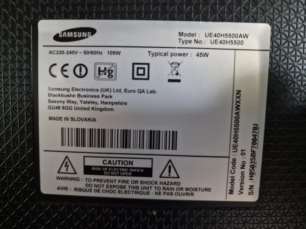 I wanna sell this 40" Smart tv for 70 Euros. If anyone interested please knock me. I'm located at t…